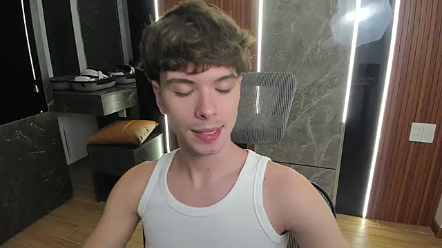 Snapshot of calvin_love_you chatting on June 2026 05:07:01 PM calvin love you online show from June 2026 05:07:01 PM