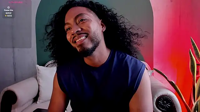 noah jones   online show from April 2026 06:03:02 PM