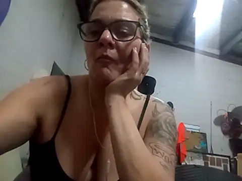 llASHll online show from November 2025 04:06:02 PM