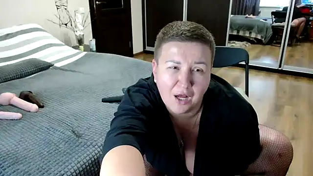 Annet1912 online show from November 2025 09:32:01 AM