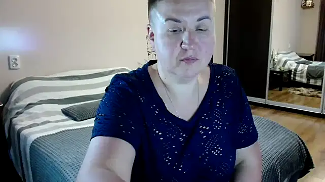 Annet1912 online show from November 2025 12:52:02 PM