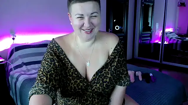 Annet1912 online show from November 2025 08:30:01 AM