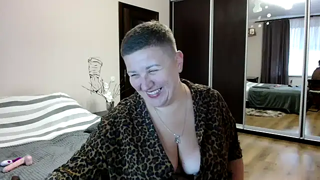 Annet1912 online show from October 2025 02:06:02 PM