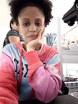 Snapshot of BlairSamy chatting on January 2026 02:43:02 PM BlairSamy online show from January 2026 02:43:02 PM