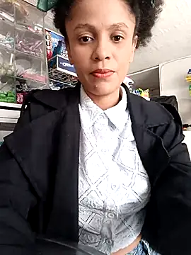 BlairSamy online show from November 2025 06:30:01 PM