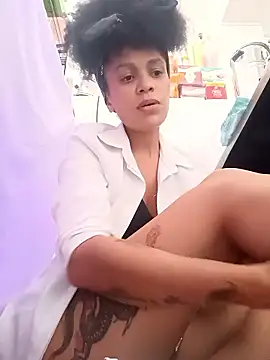 Snapshot of BlairSamy chatting on January 2026 01:07:01 PM BlairSamy online show from January 2026 01:07:01 PM