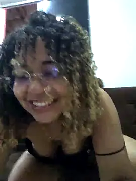 VitoriaFernandes online show from February 2026 01:57:01 AM