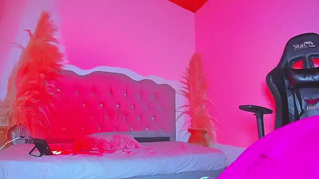 Tahiraa  online show from February 2026 01:32:01 PM