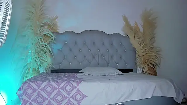 Tahiraa  online show from February 2026 01:22:02 PM