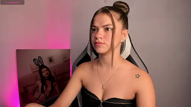 PaigeJayden online show from April 2026 12:26:02 AM