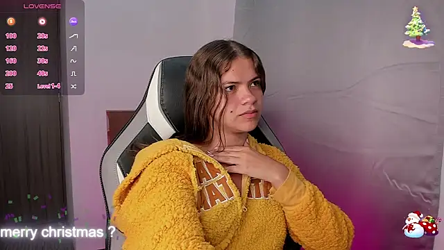 PaigeJayden online show from December 2025 02:50:01 AM