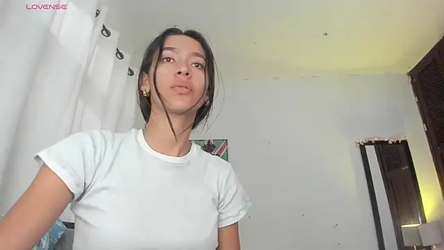 Sophie sweett19 online show from October 2025 08:20:02 PM