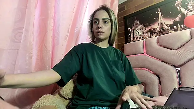 ValeriaLacrozee online show from June 2026 02:56:01 PM