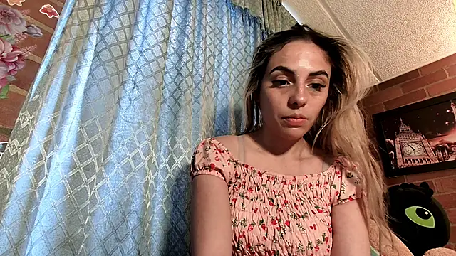 ValeriaLacrozee online show from September 2025 07:14:02 PM