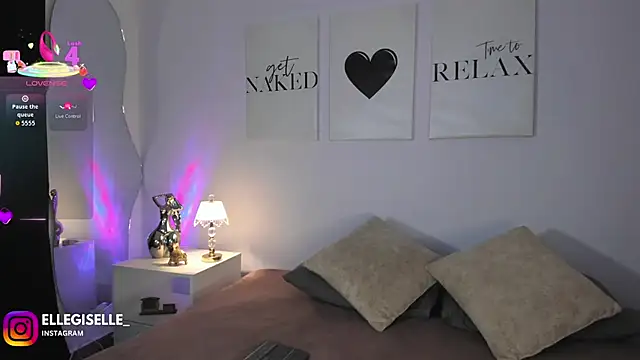 ElleGisellee online show from May 2026 04:38:01 AM