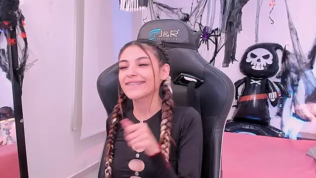 sofiarouge online show from October 2025 08:17:02 PM