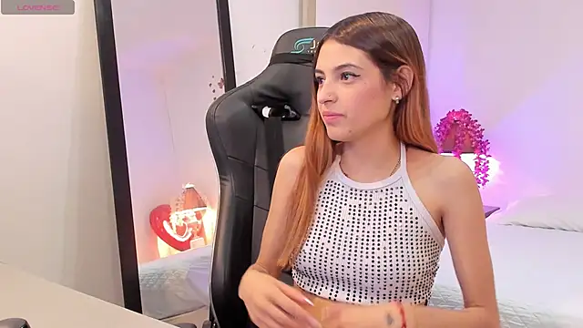 sofiarouge online show from March 2025 09:21:01 PM