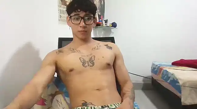 Snapshot of Dillom420 chatting on March 2025 07:31:02 AM Dillom420 online show from March 2025 07:31:02 AM