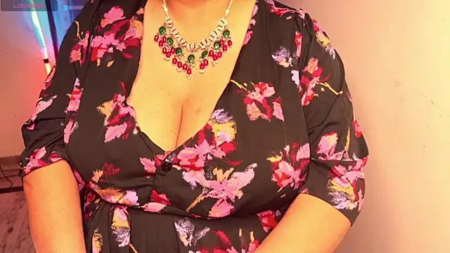 Gulabi Queen online show from July 2026 04:14:02 PM