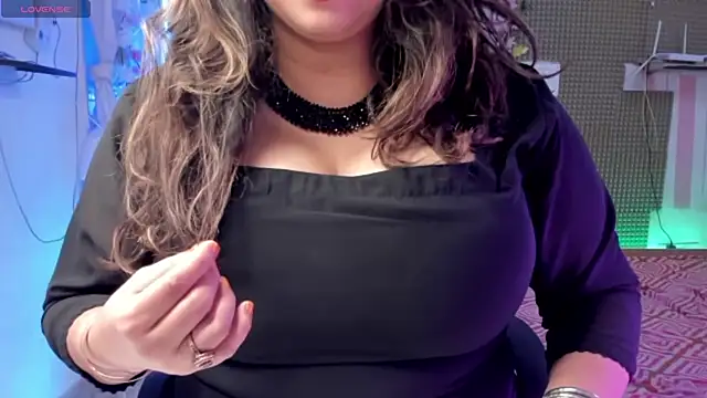 Gulabi Queen online show from February 2025 03:49:02 PM