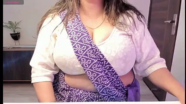 Gulabi Queen online show from March 2025 04:13:02 PM