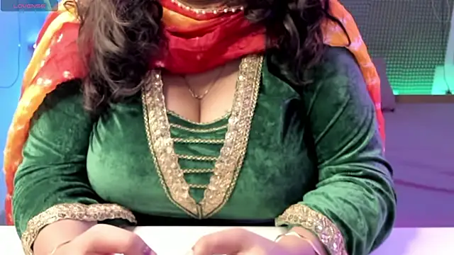 Gulabi Queen online show from December 2024 05:43:01 AM