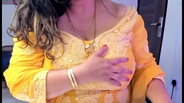 Gulabi Queen online show from March 2025 05:13:01 PM