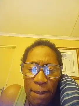 Snapshot of bustybillies chatting on June 2026 05:01:01 PM bustybillies online show from June 2026 05:01:01 PM
