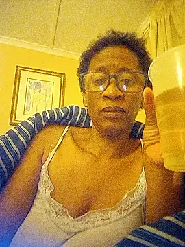 bustybillies online show from December 2025 06:31:02 PM