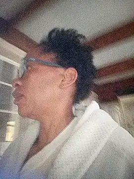 bustybillies online show from October 2025 03:52:02 AM