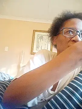 bustybillies online show from November 2025 04:50:02 AM