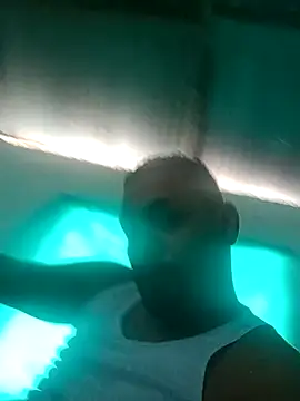 Snapshot of enrique2459 chatting on January 2026 05:40:02 PM enrique2459 online show from January 2026 05:40:02 PM