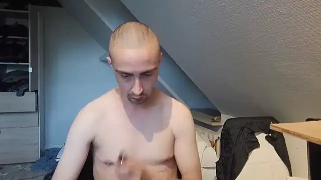 Stephanien online show from September 2025 09:27:01 AM