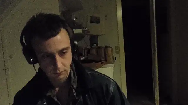 Stephanien online show from January 2025 03:39:02 PM