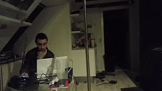 Stephanien online show from December 2024 05:17:01 PM