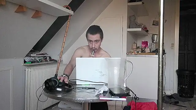 Stephanien online show from December 2024 01:06:02 PM