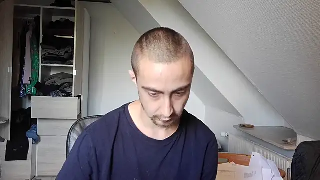 Stephanien online show from September 2025 09:16:01 AM