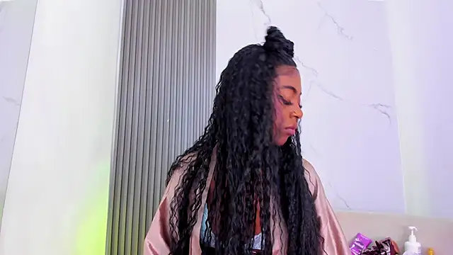 ebonydreams01 online show from September 2025 12:29:02 PM