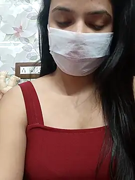 Myloveurvi online show from April 2026 11:01:01 AM