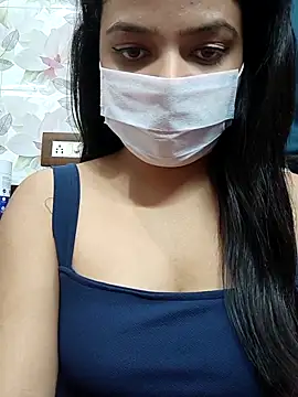 Myloveurvi online show from April 2026 06:11:02 PM