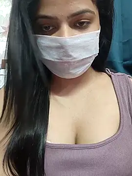 Myloveurvi online show from February 2026 10:28:01 AM