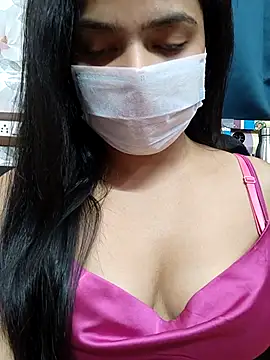Myloveurvi online show from July 2026 05:37:01 PM
