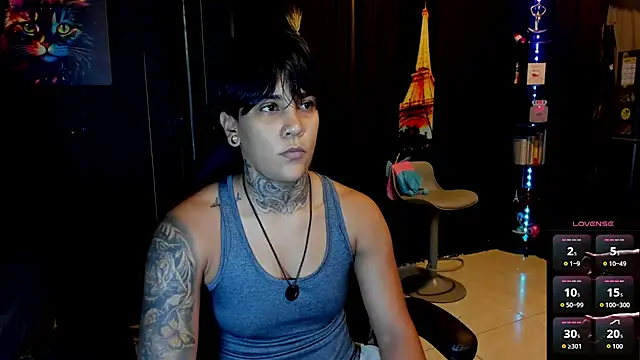 ZhoeStrong online show from October 2025 01:17:02 AM