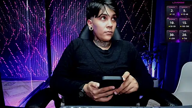 ZhoeStrong online show from February 2026 11:44:02 PM