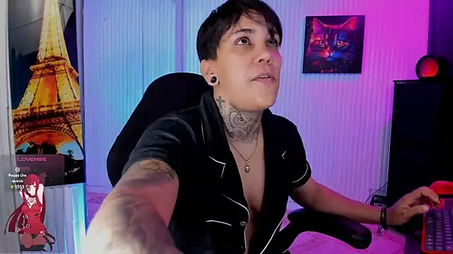 ZhoeStrong online show from April 2026 08:15:02 PM