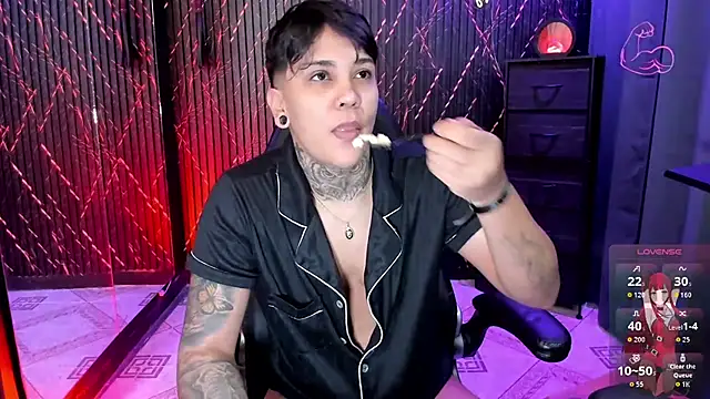 ZhoeStrong online show from February 2026 03:03:02 PM