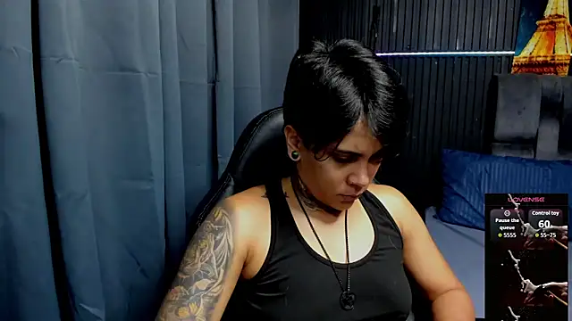 ZhoeStrong online show from November 2025 10:15:01 PM