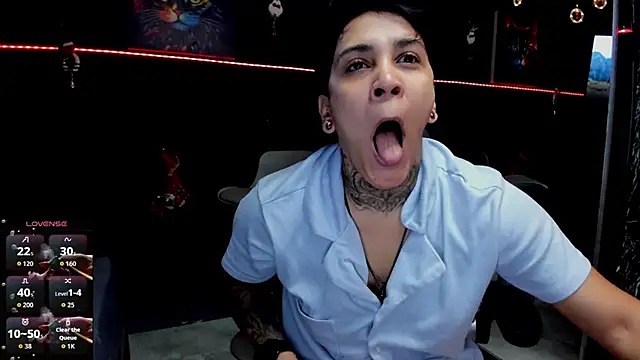 ZhoeStrong online show from December 2025 08:04:02 PM