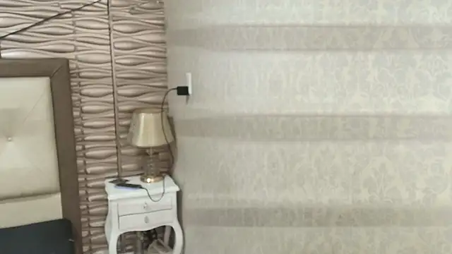 sofiaclauss online show from October 2025 10:06:01 PM