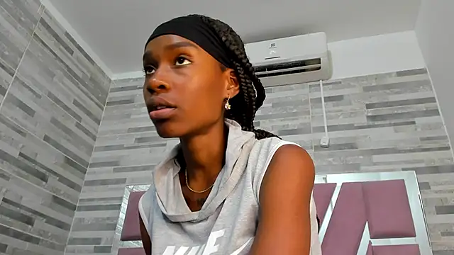 Snapshot of ebony_march chatting on October 2025 05:48:01 PM ebony march online show from October 2025 05:48:01 PM